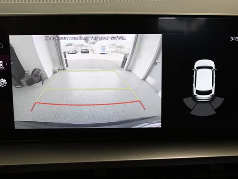 Used 2025 Kia Telluride S FWD image 22