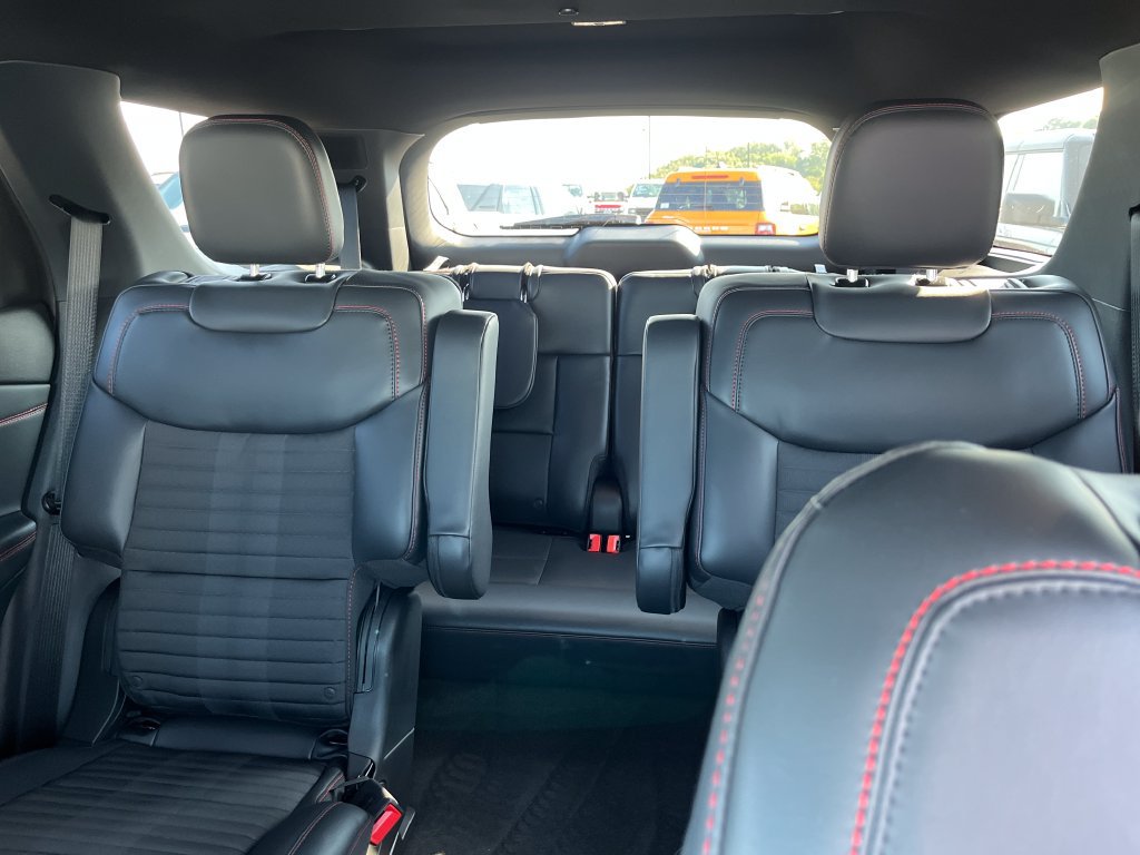 New 2027 Ford Explorer ST-Line w/ Premium Package AWD/4WD image 13