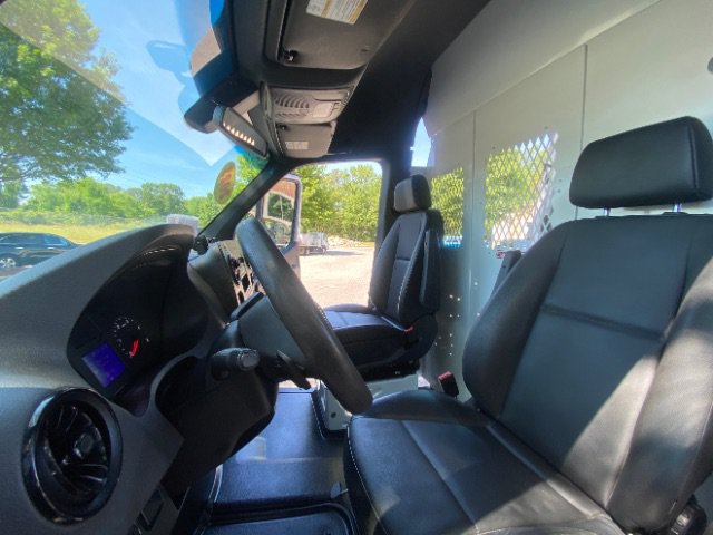 Used 2023 Mercedes-Benz Sprinter 2500 image 14