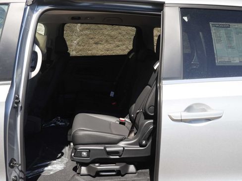New 2026 Honda Odyssey EX-L image 10