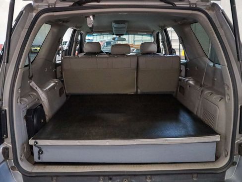 Used 2002 Toyota Sequoia SR5 w/ Alloy Wheel Pkg AWD/4WD image 12