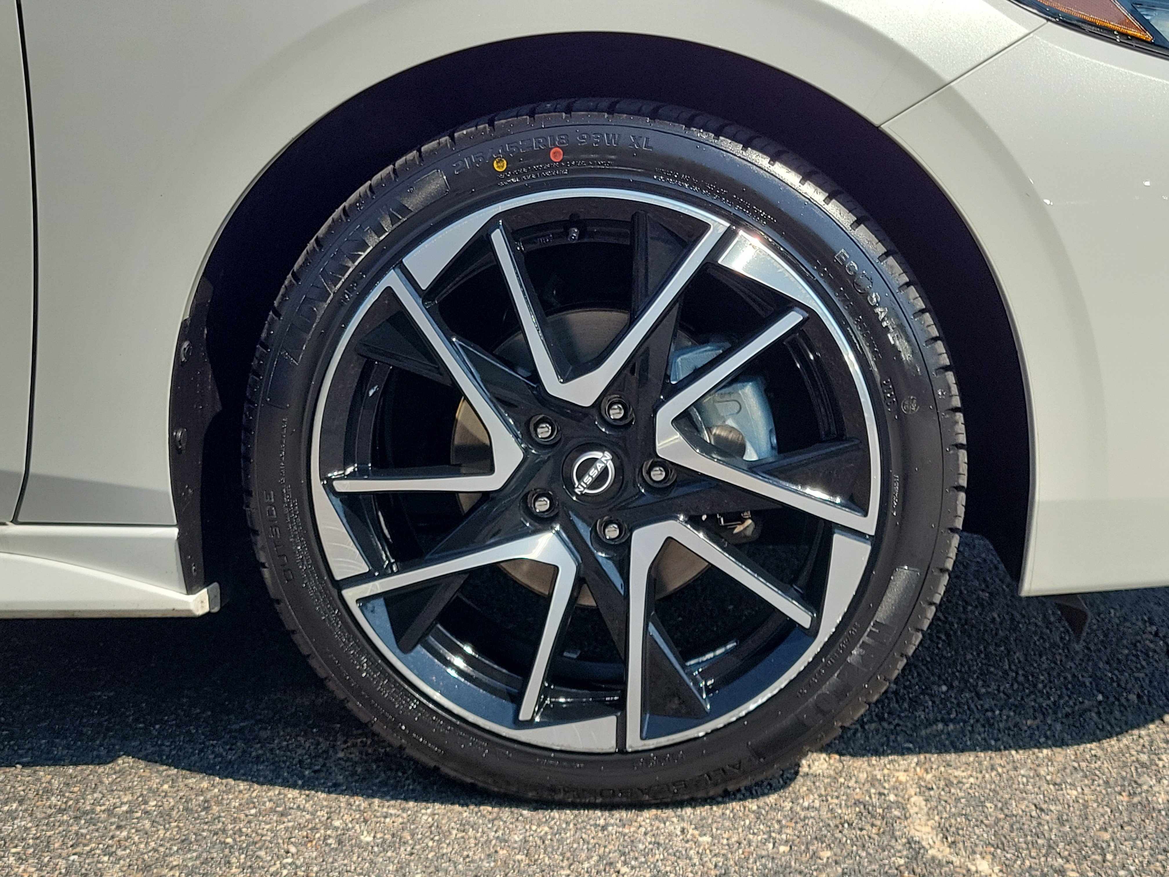 Used 2024 Nissan Sentra SR FWD image 5