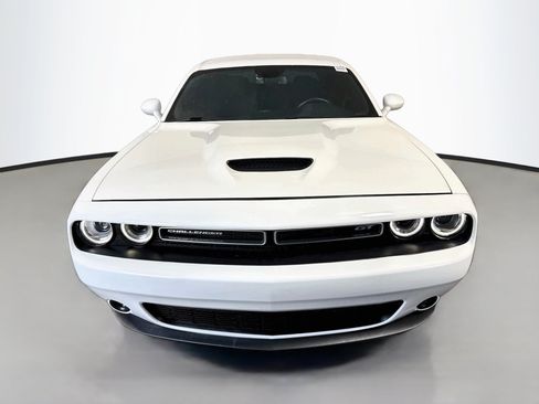 Used 2022 Dodge Challenger GT RWD image 2