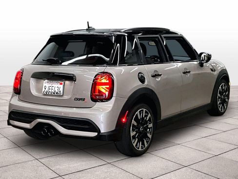 Used 2024 MINI Cooper S w/ Signature Upholstery Package FWD image 15