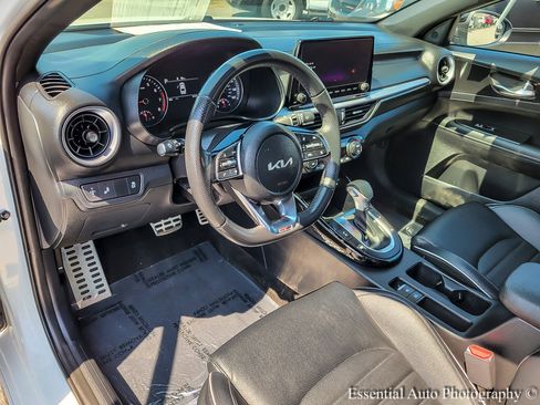 Used 2024 Kia Forte GT-Line w/ GT-Line Premium Package image 11