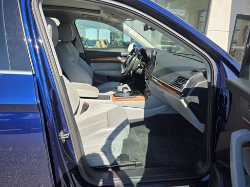 Used 2021 Audi Q5 2.0T Premium Plus w/ Premium Plus Package image 6