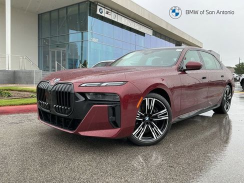 Certified 2025 BMW 740i xDrive w/ Premium Package AWD/4WD image 1