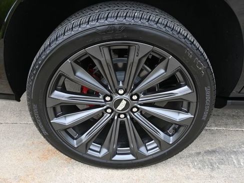 Used 2026 Cadillac Escalade V AWD/4WD image 12