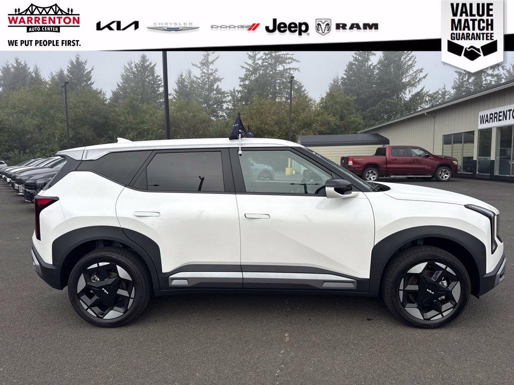 Used 2027 Kia Seltos S AWD/4WD image 7