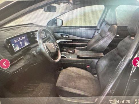 Certified 2023 Nissan Ariya FWD image 2
