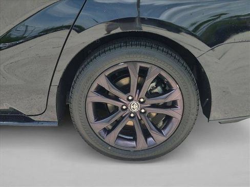 Used 2021 Toyota Sienna XSE w/ XSE Plus Package FWD image 25
