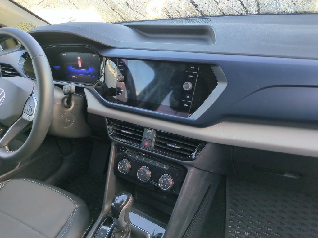 Certified 2023 Volkswagen Taos SE FWD image 6