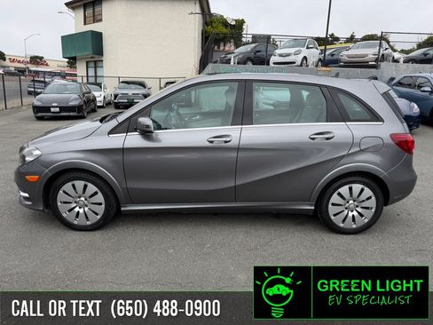Used 2017 Mercedes-Benz B 250e image 8