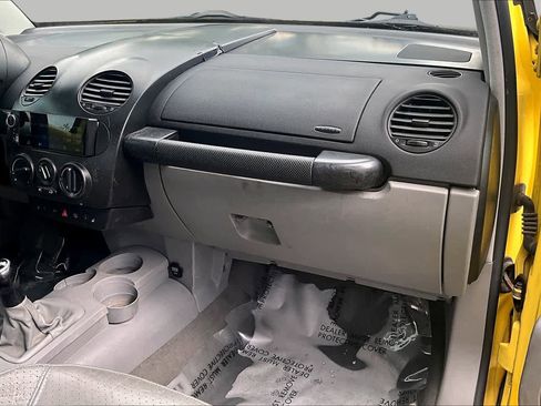 Used 2001 Volkswagen Beetle GLX FWD image 18