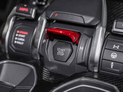 Used 2024 Lamborghini Urus Performante image 45