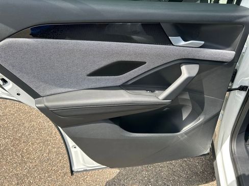 Used 2025 Volkswagen Tiguan S w/ 18" Wheel Package image 12