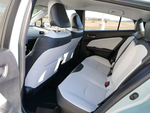 Used 2016 Toyota Prius Four image 13