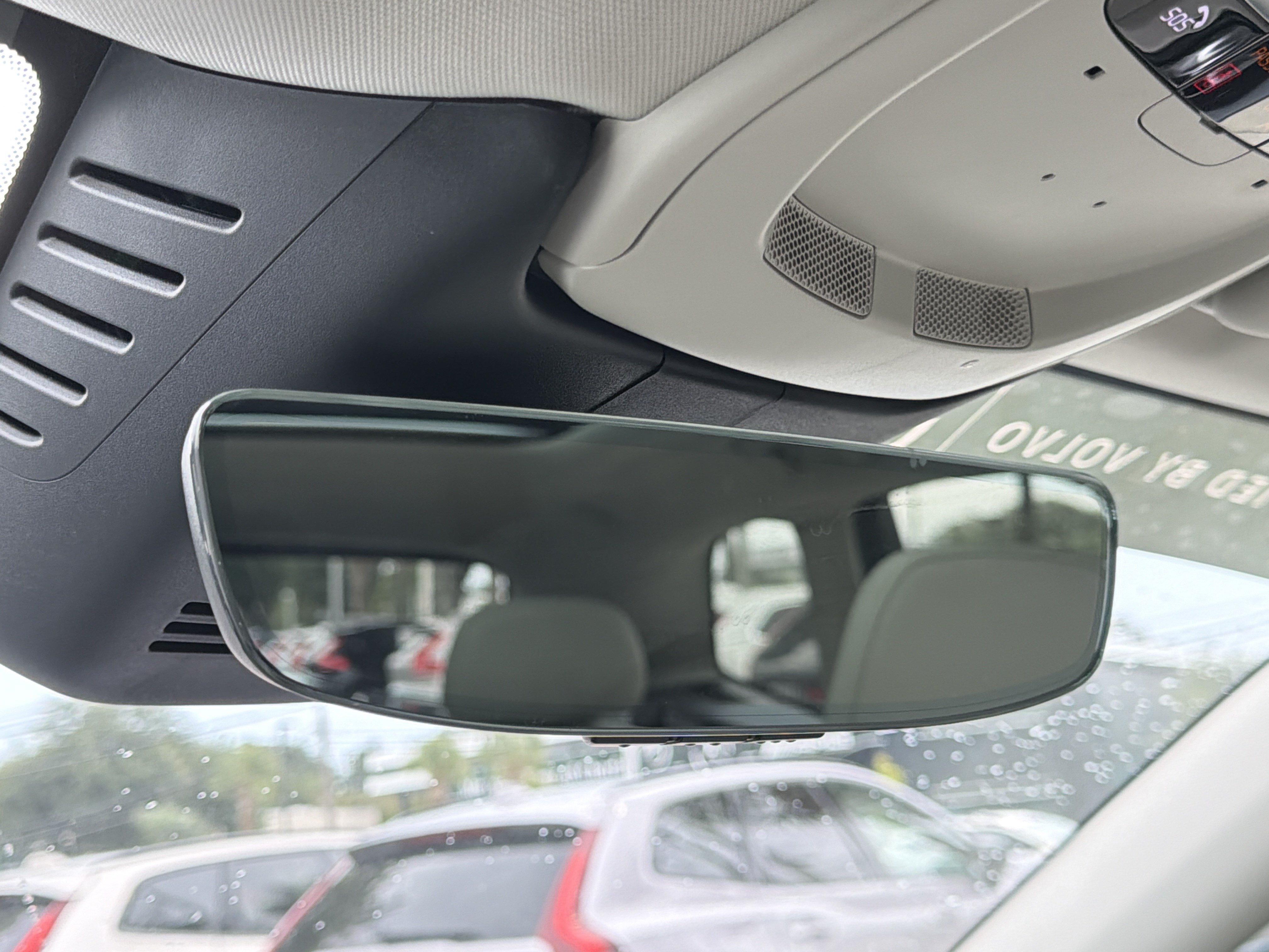 Used 2024 Volvo XC60 B5 Plus w/ Protection Package Premier AWD/4WD image 27