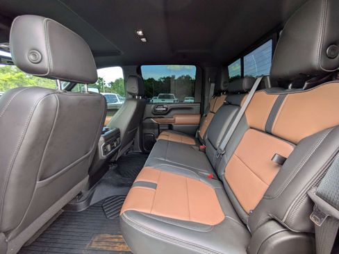 Used 2022 Chevrolet Silverado 2500 High Country w/ Z71 Off-Road Package AWD/4WD image 13