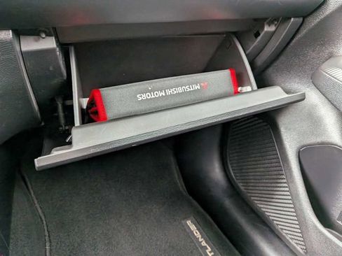 Used 2022 Mitsubishi Outlander SE AWD/4WD image 25