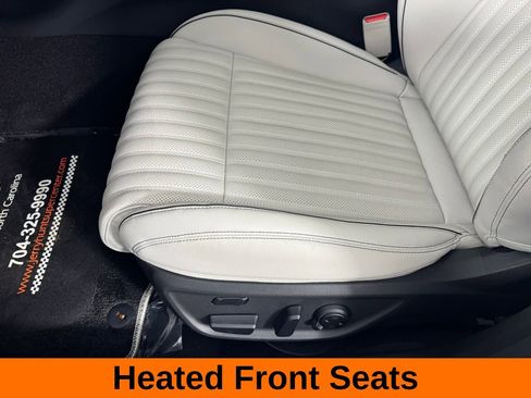 Used 2025 Genesis G70 3.3T Advanced image 12