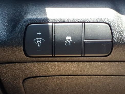 Certified 2025 Hyundai Elantra Sport FWD image 20