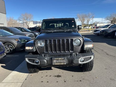Used 2022 Jeep Gladiator Sport image 2