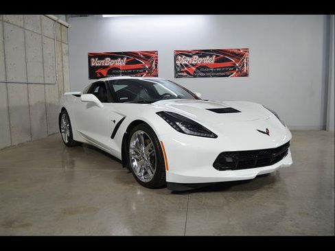Used 2017 Chevrolet Corvette Stingray Coupe w/ Carbon Flash Badge Package RWD image 2