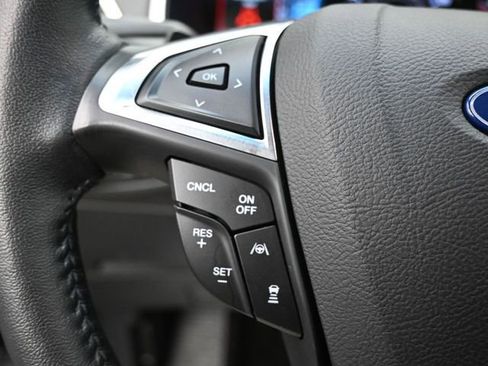 Certified 2019 Ford Edge Titanium w/ Cold Weather Package AWD/4WD image 15