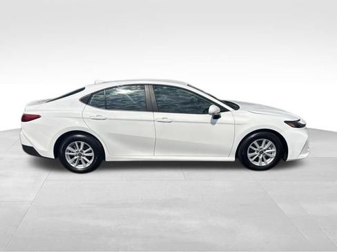 Used 2026 Toyota Camry LE FWD image 6