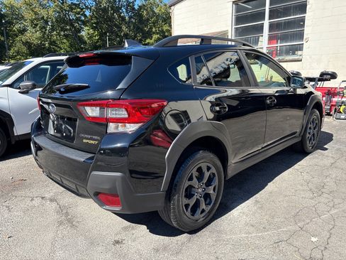 Used 2022 Subaru Crosstrek 2.5i Sport w/ Moonroof Package image 9