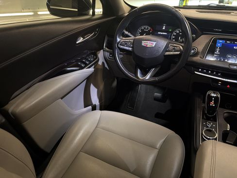 Used 2021 Cadillac XT4 Luxury FWD image 26