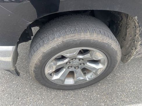 Used 2019 RAM 1500 Big Horn AWD/4WD image 4