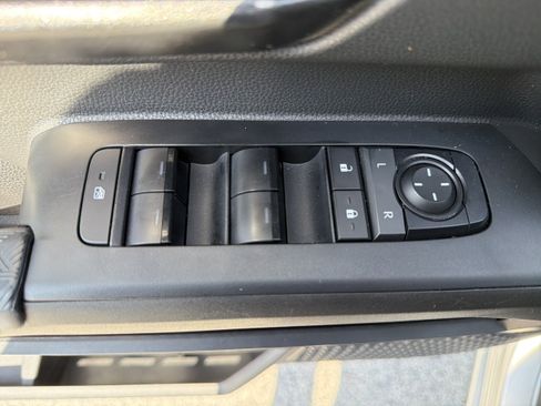 Certified 2024 Toyota Tacoma SR5 AWD/4WD image 20