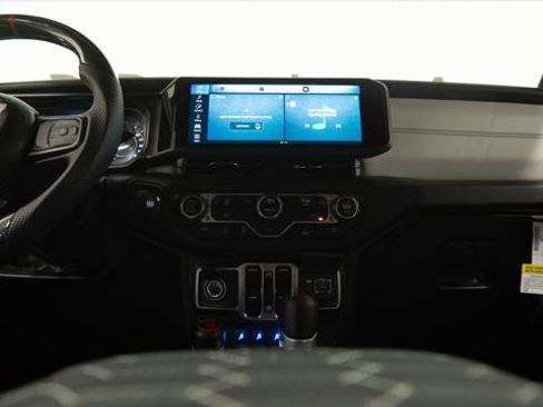 Used 2025 Jeep Gladiator Sport image 50