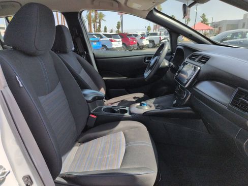 Used 2020 Nissan Leaf S FWD image 17