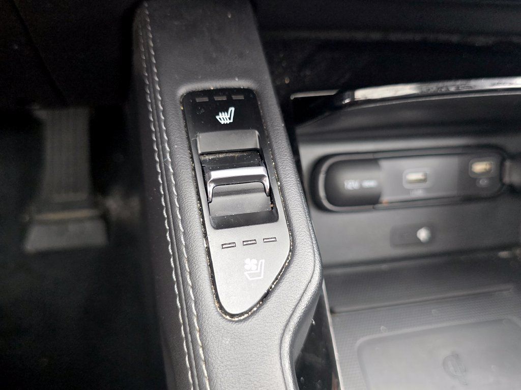 Used 2022 Kia Telluride EX w/ EX Premium Package AWD/4WD image 8