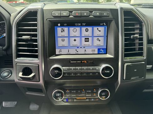 Used 2019 Ford Expedition Platinum image 13