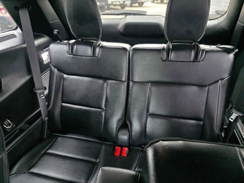 Used 2020 Ford Explorer ST image 11