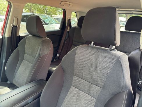 Used 2025 Nissan Rogue SV AWD/4WD image 41