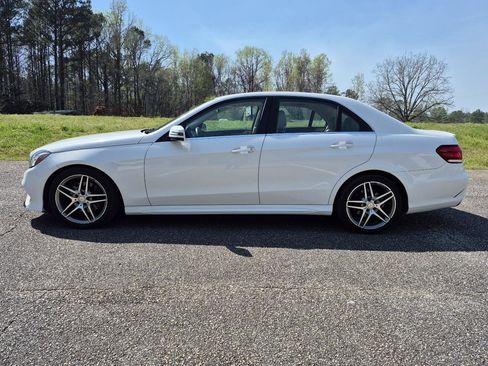 Used 2016 Mercedes-Benz E 350 Sedan image 4