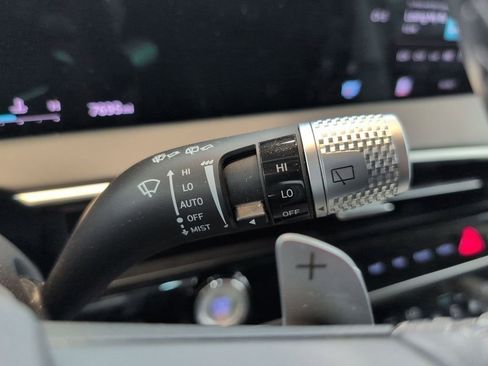 Used 2026 Genesis GV70 2.5T Advanced image 25