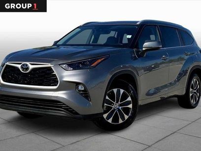 Certified 2025 Toyota Highlander XLE