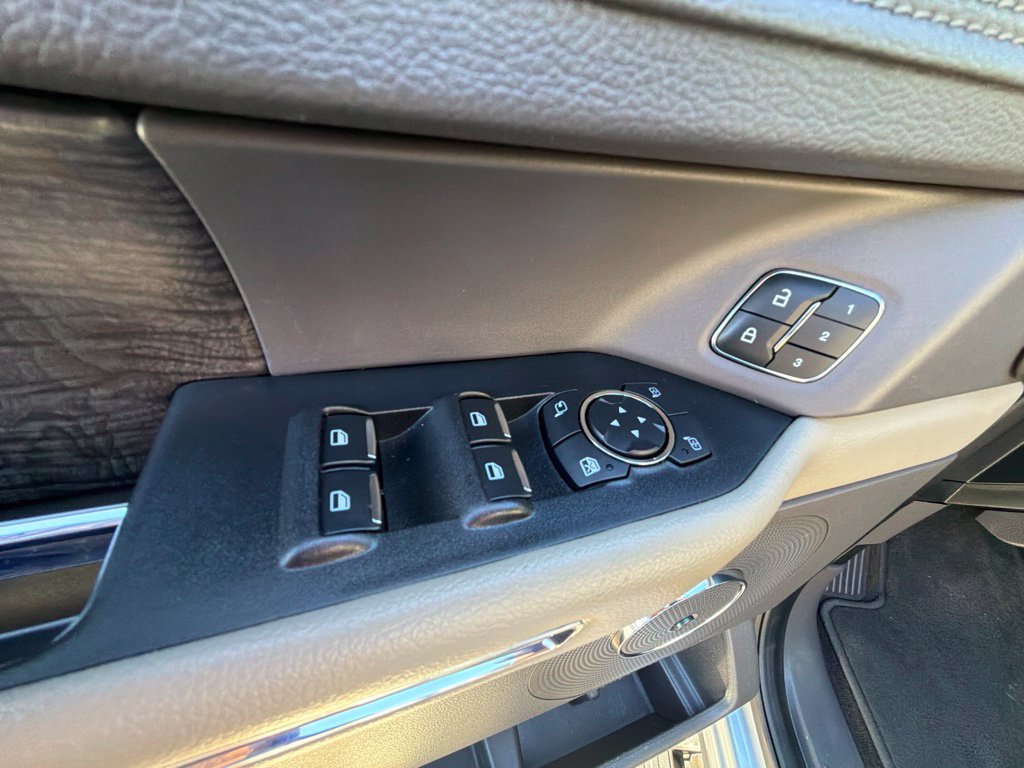 Used 2021 Ford Expedition Limited RWD image 17