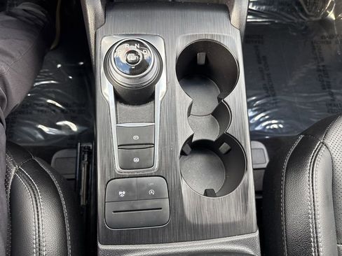 Certified 2022 Ford Escape SEL w/ Technology Package image 28