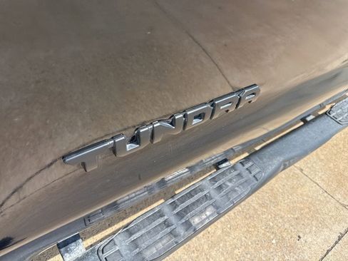 Used 2021 Toyota Tundra SR5 w/ SR5 Leather Package image 6