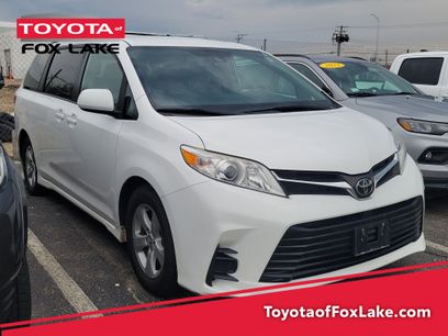 Used 2019 Toyota Sienna LE w/ Carpet Mat Package