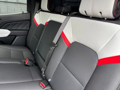 Used 2024 GMC Canyon AT4X w/ AT4X AEV Edition AWD/4WD image 39