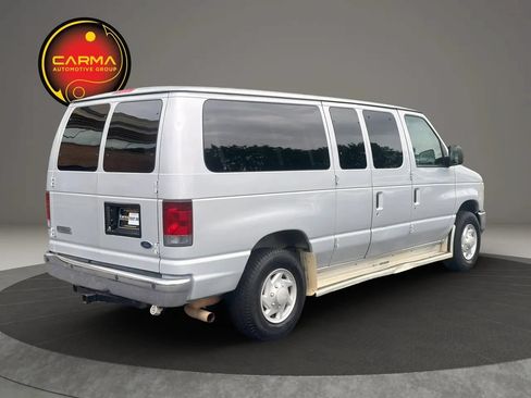 Used 2008 Ford E-350 and Econoline 350 XLT RWD image 5