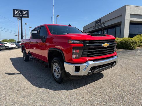 Used 2024 Chevrolet Silverado 2500 W/T w/ WT/CX Safety Package RWD image 2